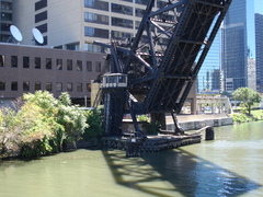 The apparel mart rail bridge, Chicago