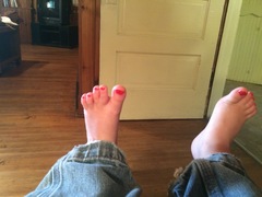 red toes!
