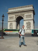 orin in front of the arc de triomphe [2001.05.11]
