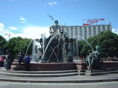 fountain in alexanderplatz [2001.06.03]
